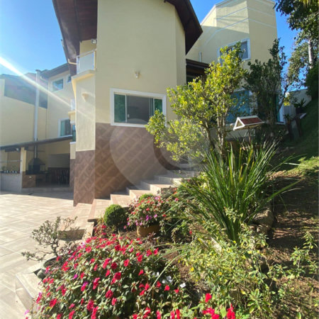 Casa à venda com 4 suítes no condomínio Aruã, Mogi das Cruzes - SP