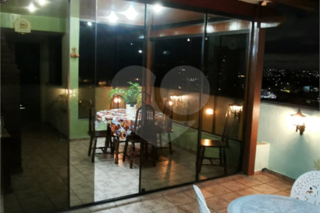 Cobertura à venda com 3 quartos em Vila Gumercindo, São Paulo, SP