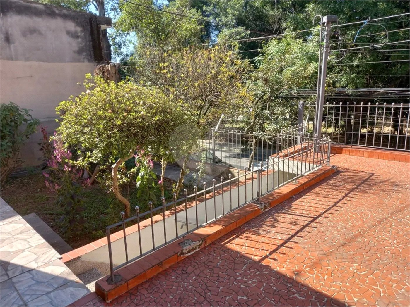 Casa à venda com 3 quartos, sendo 1 suíte,  em Vila Tiradentes, São Paulo, SP