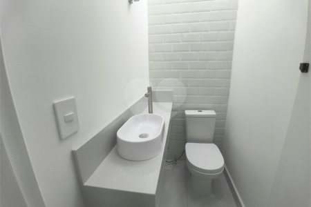 Casa à venda com 3 suítes no condomínio Campos do Conde I e II, Sorocaba - SP