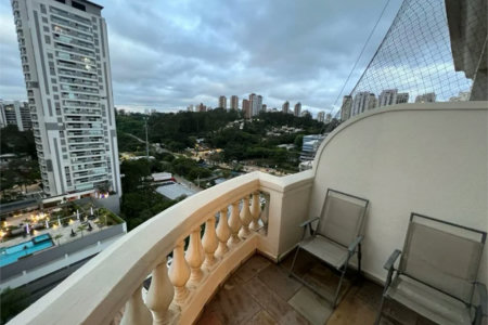 Cobertura à venda com 3 quartos, sendo 1 suíte, em Vila Andrade, São Paulo, SP