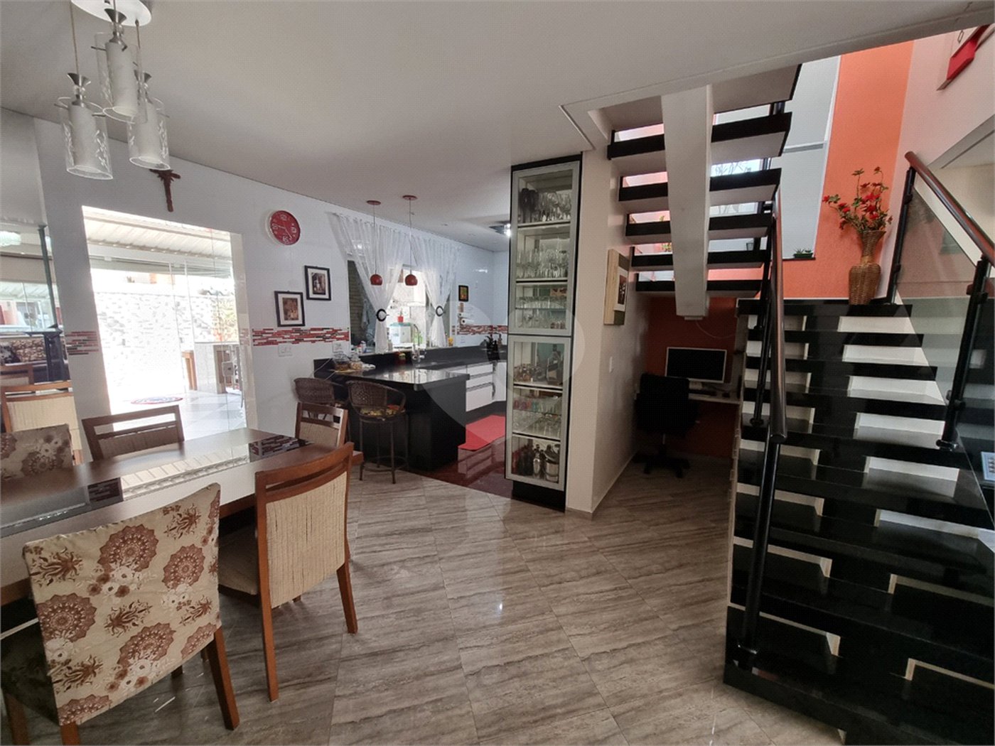 Casa à venda com 3 suítes no condomínio Horto Florestal I, Sorocaba - SP