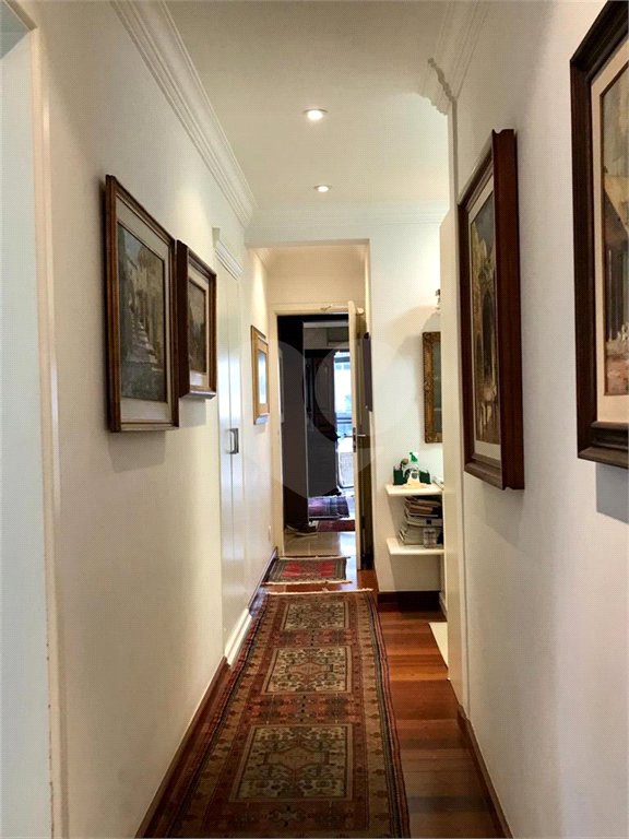 Apartamento à venda com 3 suítes em Vila Mariana, São Paulo, SP