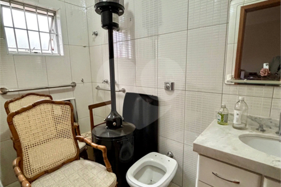 Sobrado à venda com 6 quartos, sendo 5 suítes, em Tremembé, São Paulo, SP