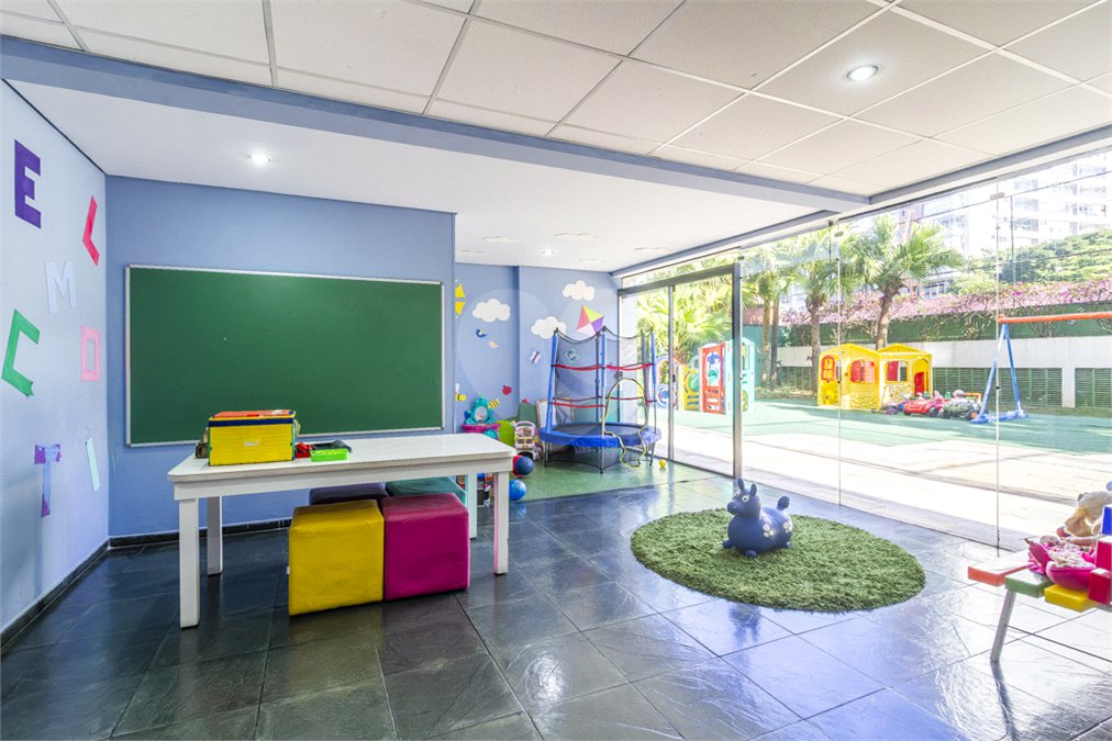 Apartamento à venda com 3 quartos em Campo Belo, São Paulo, SP