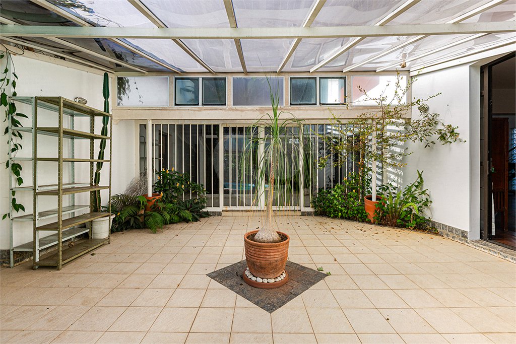 Casa à venda com 6 quartos, sendo 4 suítes, em Butantã, São Paulo, SP