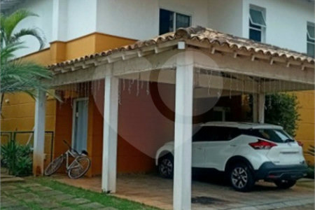 Casa à venda com 4 quartos, sendo 2 suítes, no condomínio Canamari, São Paulo - SP