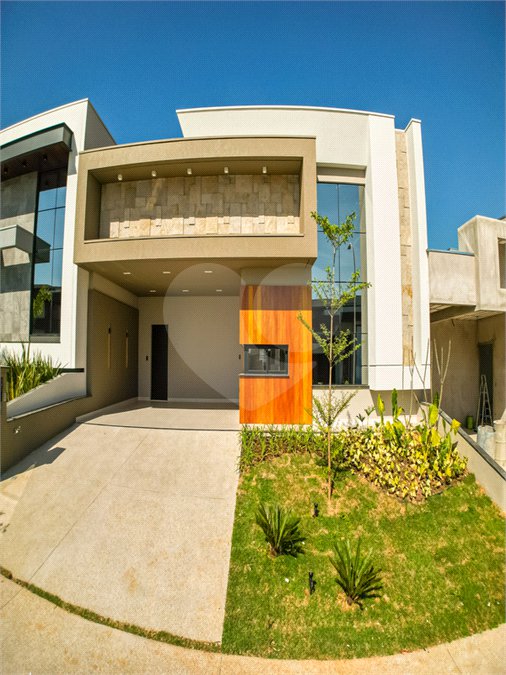 Casa à venda com 3 suítes no condomínio Residencial Dona Maria Candida, Indaiatuba - SP