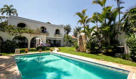 Casa à venda com 4 quartos, sendo 2 suítes,  em Interlagos, São Paulo, SP