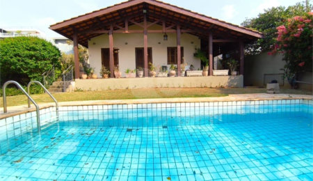 Casa à venda com 4 quartos, sendo 2 suítes, em Jardim Santa Bárbara, Atibaia, SP