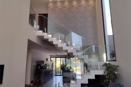 Casa à venda com 4 suítes no condomínio Residencial Villa do Sol, Valinhos - SP