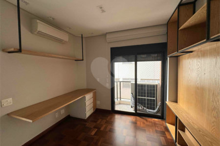 Apartamento à venda com 3 quartos, sendo 1 suíte, em Perdizes, São Paulo, SP