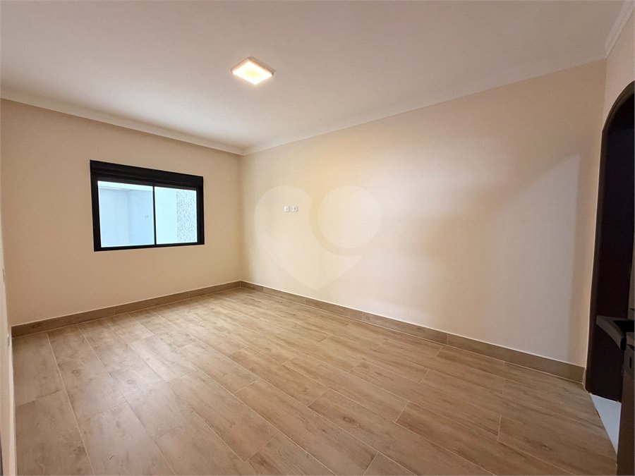 Casa à venda com 5 quartos, sendo 4 suítes, em Vila Rosália, Guarulhos, SP