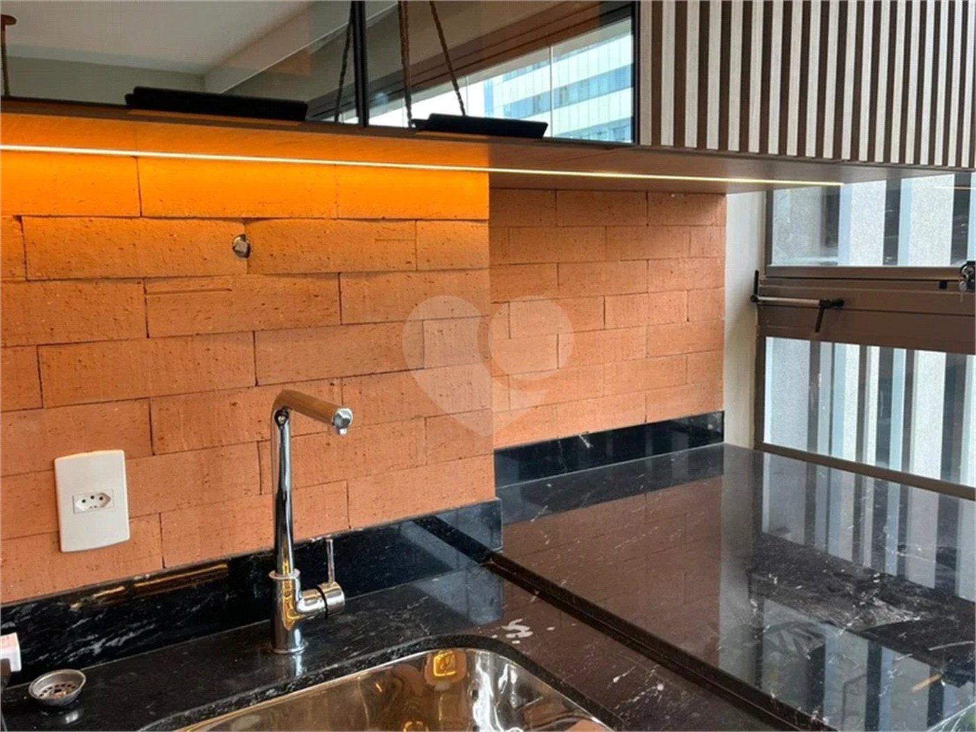 Apartamento mobiliado com 44 m2, 1 dormitório e 1 vaga a venda nos Jardins