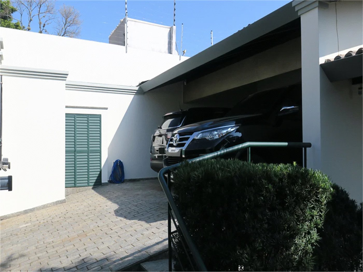 Casa à venda com 3 suítes em Vila Inah, São Paulo, SP