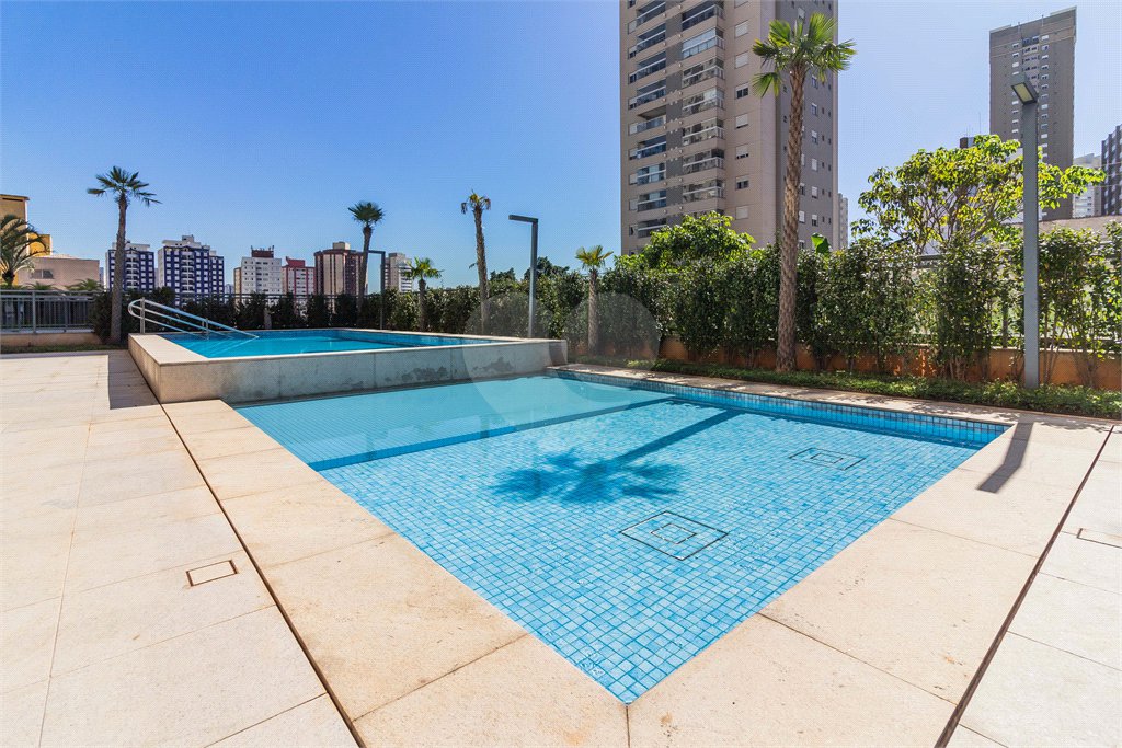 Apartamento à venda com 3 suítes em Vila Gumercindo, São Paulo, SP