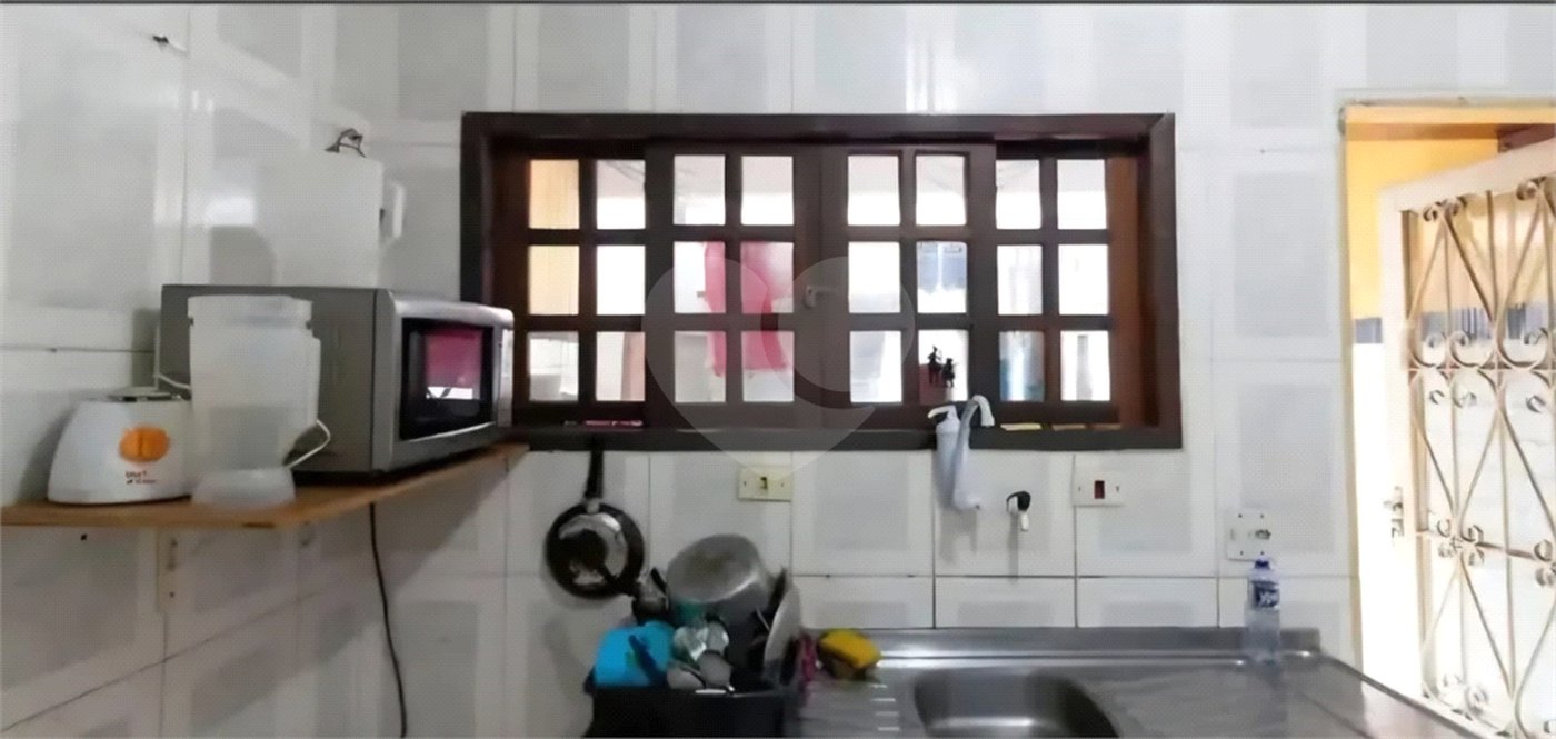 Sobrado à venda com 3 quartos em Jardim Peri Peri, São Paulo, SP