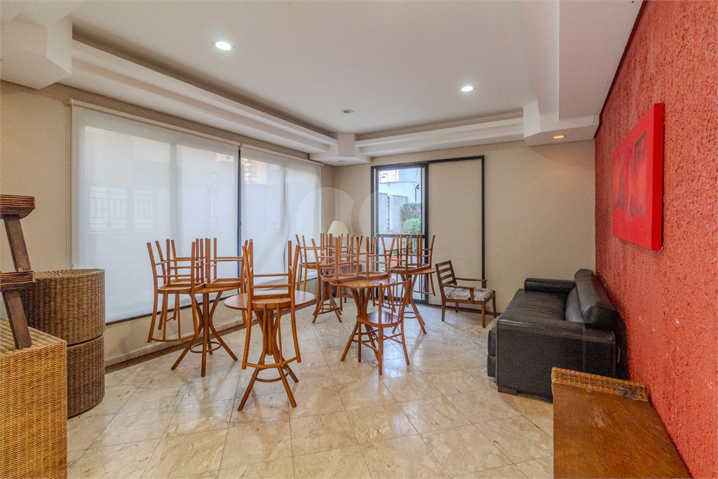 Apartamento à venda com 4 quartos, sendo 2 suítes, em Vila Hamburguesa, São Paulo, SP