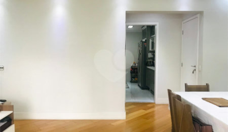 Apartamento à venda com 3 quartos, sendo 1 suíte,  no Centro, São Bernardo do Campo, SP