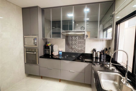 Casa à venda com 4 quartos, sendo 2 suítes, no condomínio Belvedere 2, Cuiabá - MT