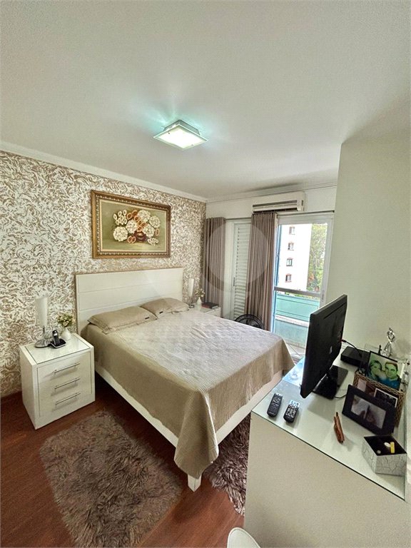 Casa à venda com 3 suítes no condomínio Itapuã XI, São Paulo - SP