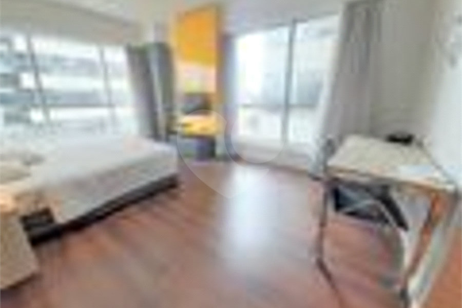 Flat à venda ou para alugar com 1 suíte em Santana, São Paulo, SP