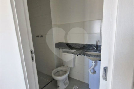 Apartamento à venda com 2 quartos, sendo 1 suíte, em Vila Moletta, Valinhos, SP