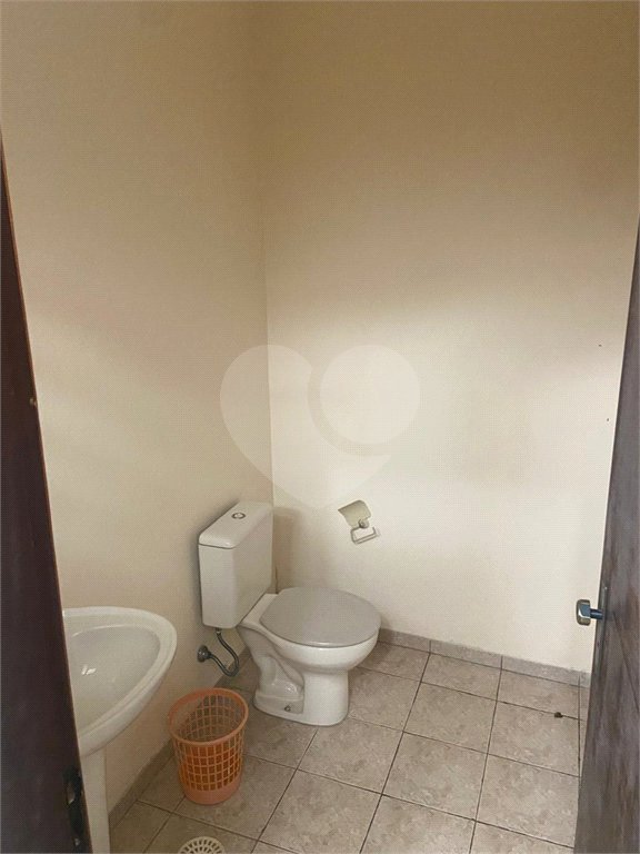 Sobrado à venda com 3 quartos, sendo 1 suíte,  em Jardim Selma Helena, Poá, SP