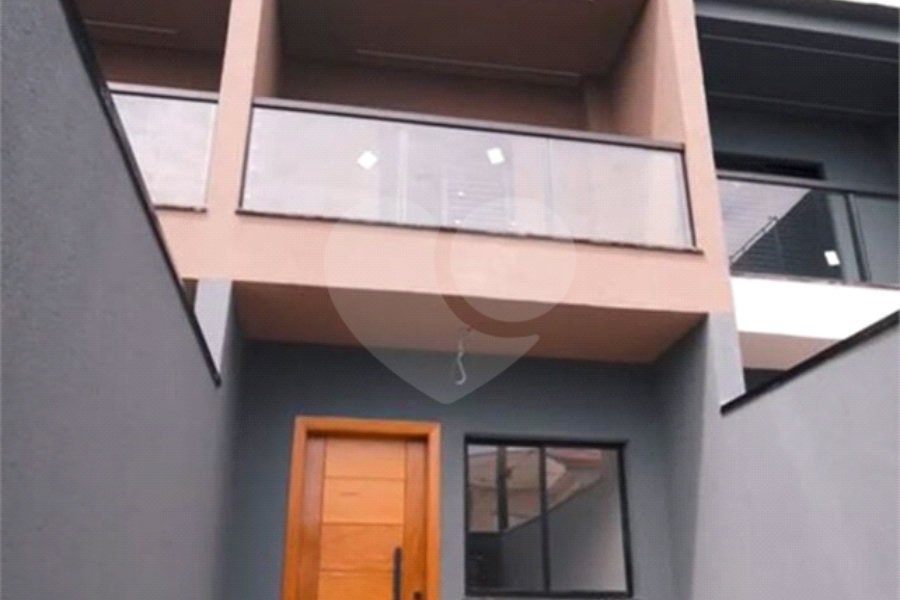 Sobrado à venda com 2 suítes em Artur Alvim, São Paulo, SP