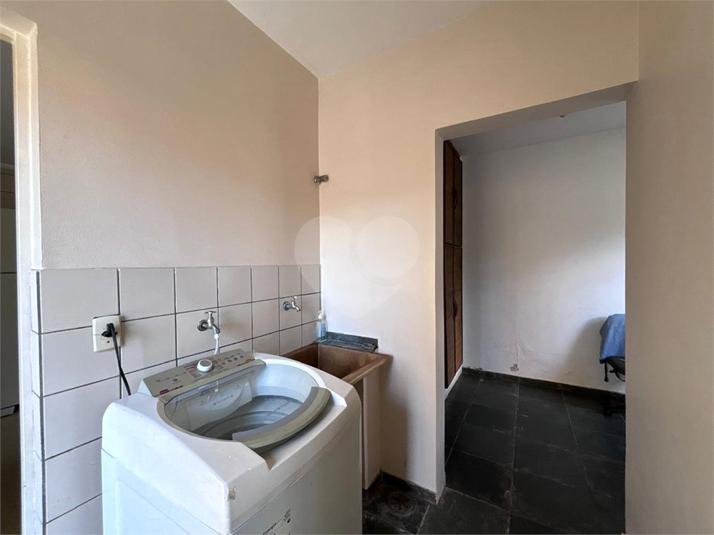 Casa à venda com 5 quartos, sendo 2 suítes,  em Jardim Maristela, Atibaia, SP