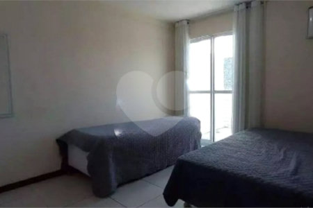 Cobertura à venda com 4 quartos, sendo 2 suítes,  em Algodoal, Cabo Frio, RJ