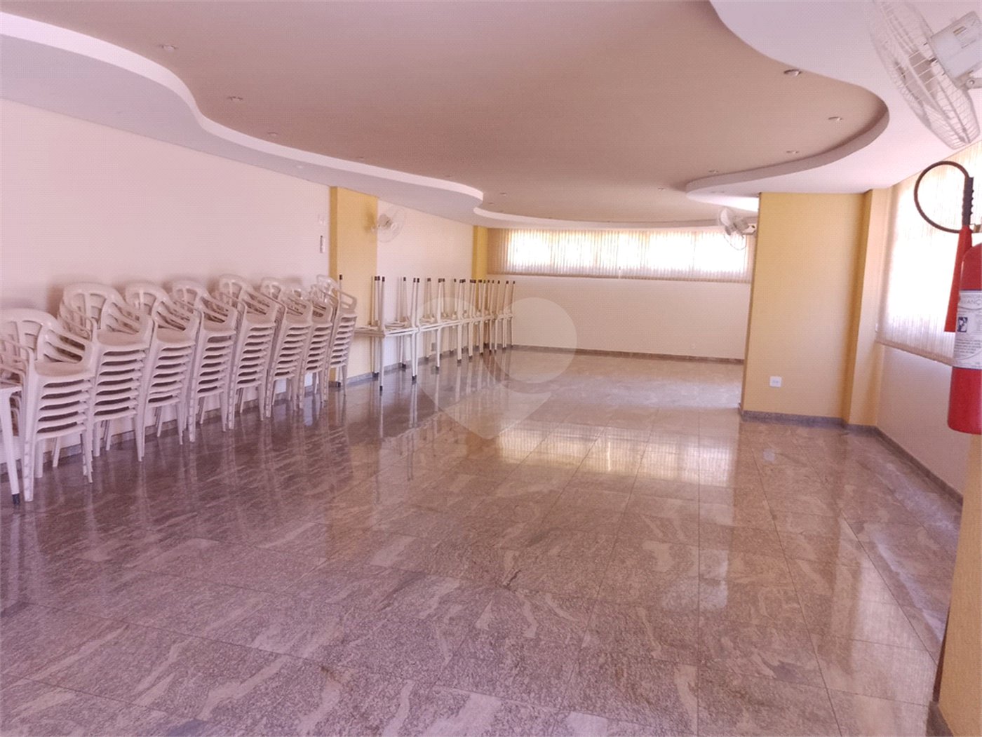Apartamento à venda com 3 quartos, sendo 1 suíte, no Centro, Araraquara, SP