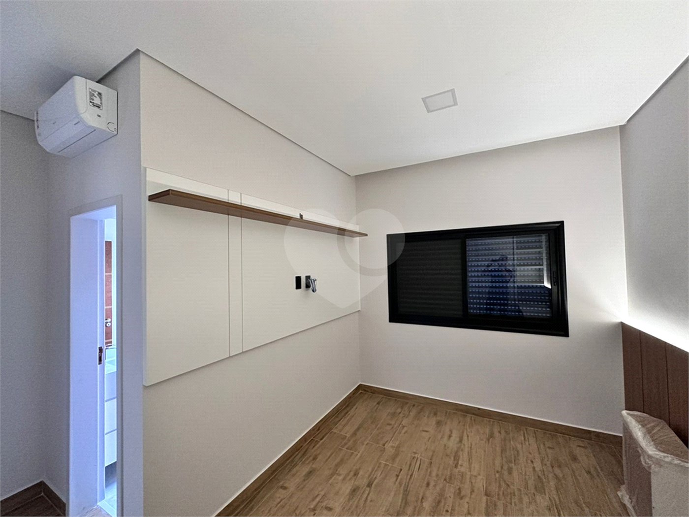 Casa à venda com 3 suítes no condomínio Residencial Central Parque, Salto - SP
