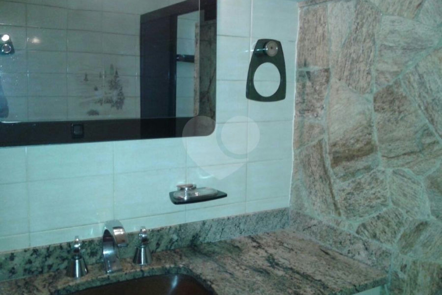 Sobrado à venda com 5 quartos, sendo 1 suíte, em Tremembé, São Paulo, SP