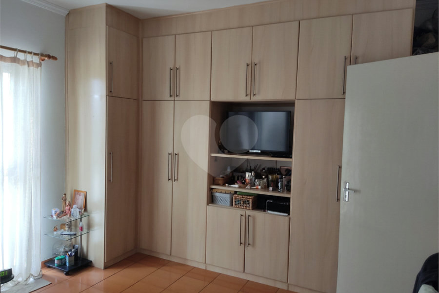 Sobrado à venda com 5 quartos, sendo 1 suíte, em Imirim, São Paulo, SP