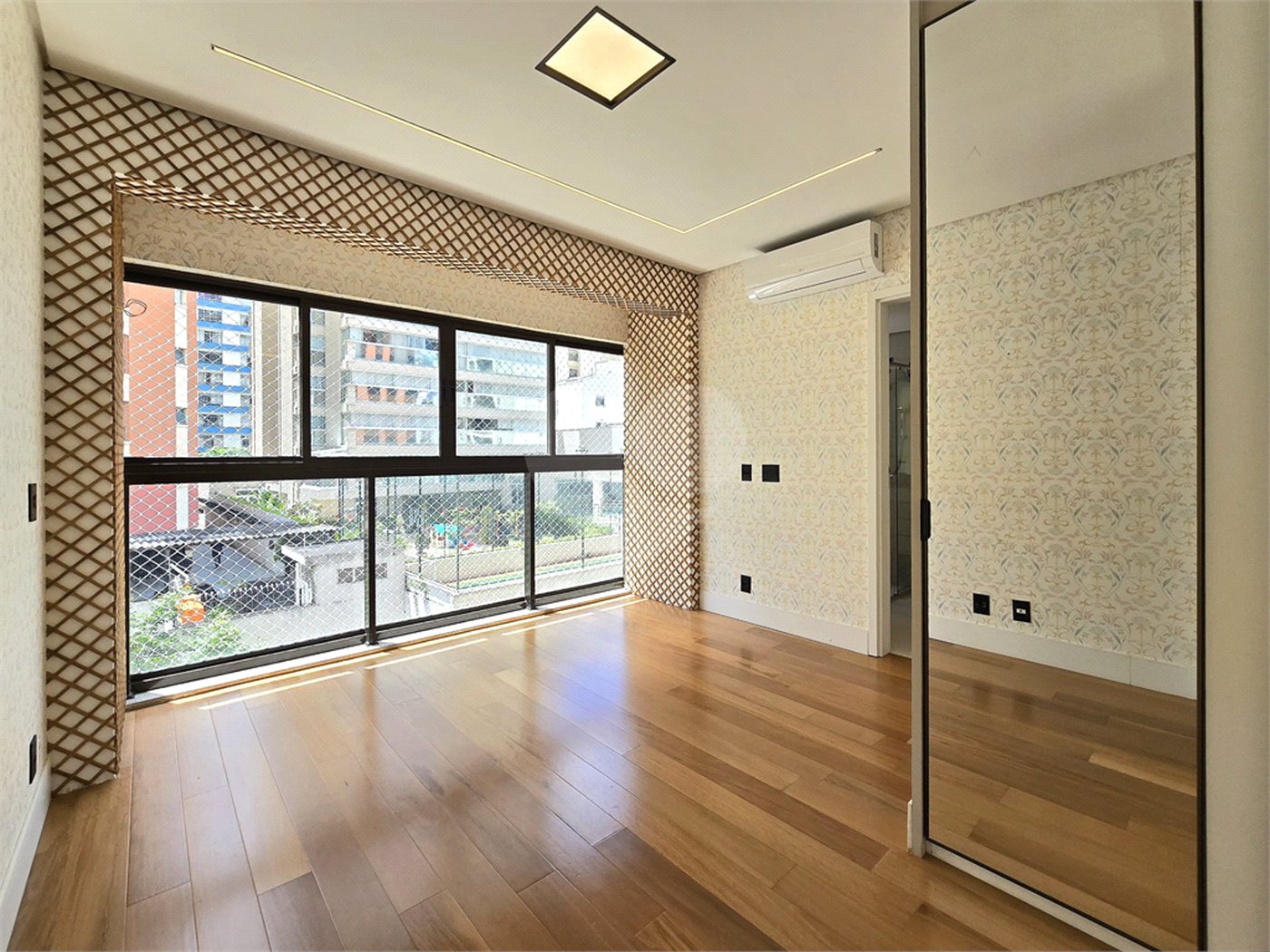 Apartamento 312 m² 4 Suítes 4 vagas 1 Por Andar em Higienópolis