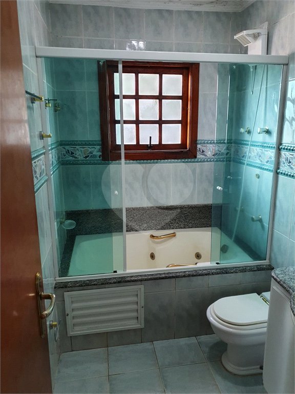 Sobrado à venda com 4 quartos, sendo 2 suítes, em Tremembé, São Paulo, SP