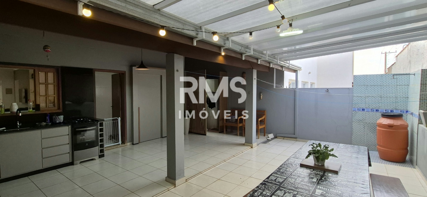 Casa à venda com 3 quartos, sendo 1 suíte, em Cond. Vila Aldea de Espana, Itu - SP
