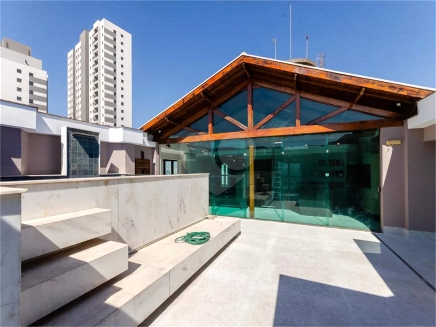 Duplex para alugar com 4 quartos, sendo 2 suítes, em Tremembé, São Paulo, SP