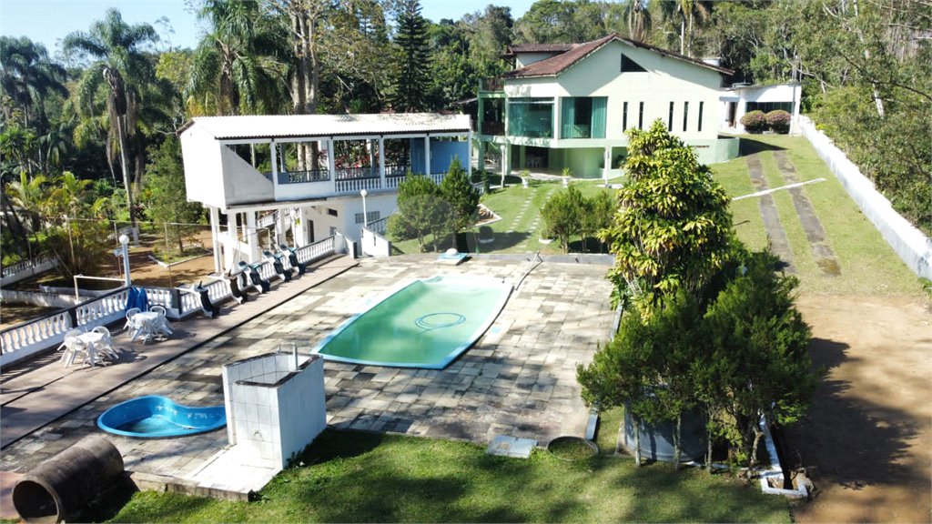 Sítio à venda com 8 quartos, sendo 4 suítes, em Boa Vista, Mogi das Cruzes, SP