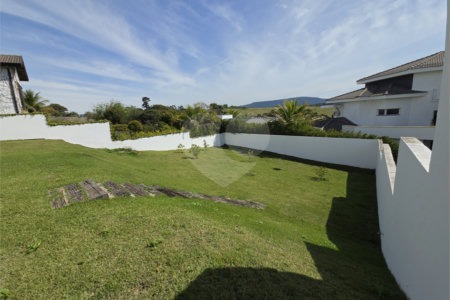 Casa à venda com 3 suítes no condomínio Village Ipanema I, Araçoiaba da Serra - SP
