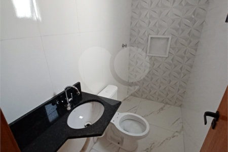 Sobrado à venda com 2 quartos, sendo 1 suíte, em Jardim Patente Novo, São Paulo, SP