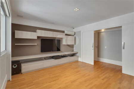 Apartamento à venda com 4 suítes em Campo Belo, São Paulo, SP