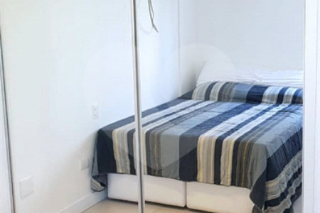 Apartamento à venda com 3 quartos, sendo 1 suíte, em Moema, São Paulo, SP