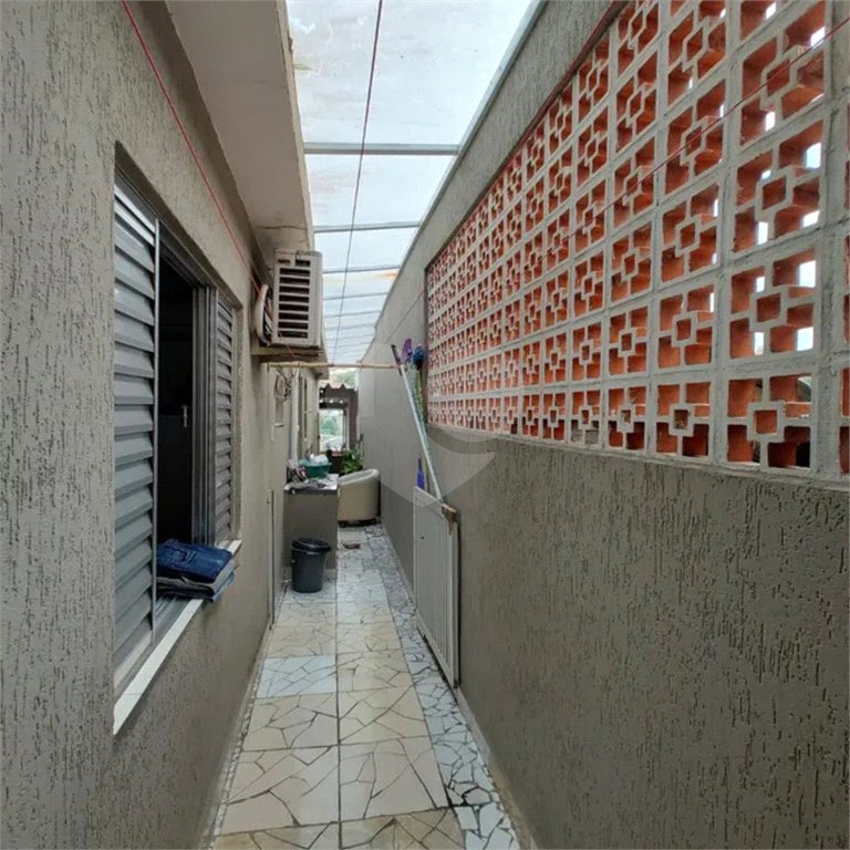 Casa à venda com 2 quartos, sendo 1 suíte, em Parque Maria Domitila, São Paulo, SP