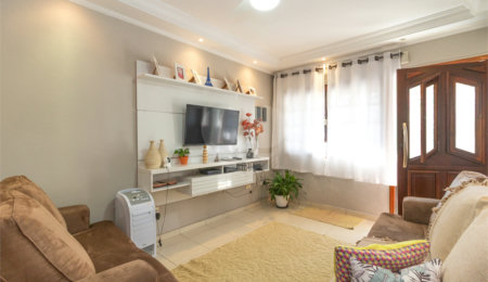 Casa à venda com 3 quartos, sendo 1 suíte, em Chora Menino, São Paulo, SP
