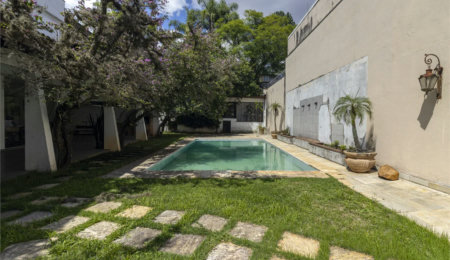 Sobrado à venda com 4 quartos, sendo 2 suítes,  em Vila Morumbi, São Paulo, SP
