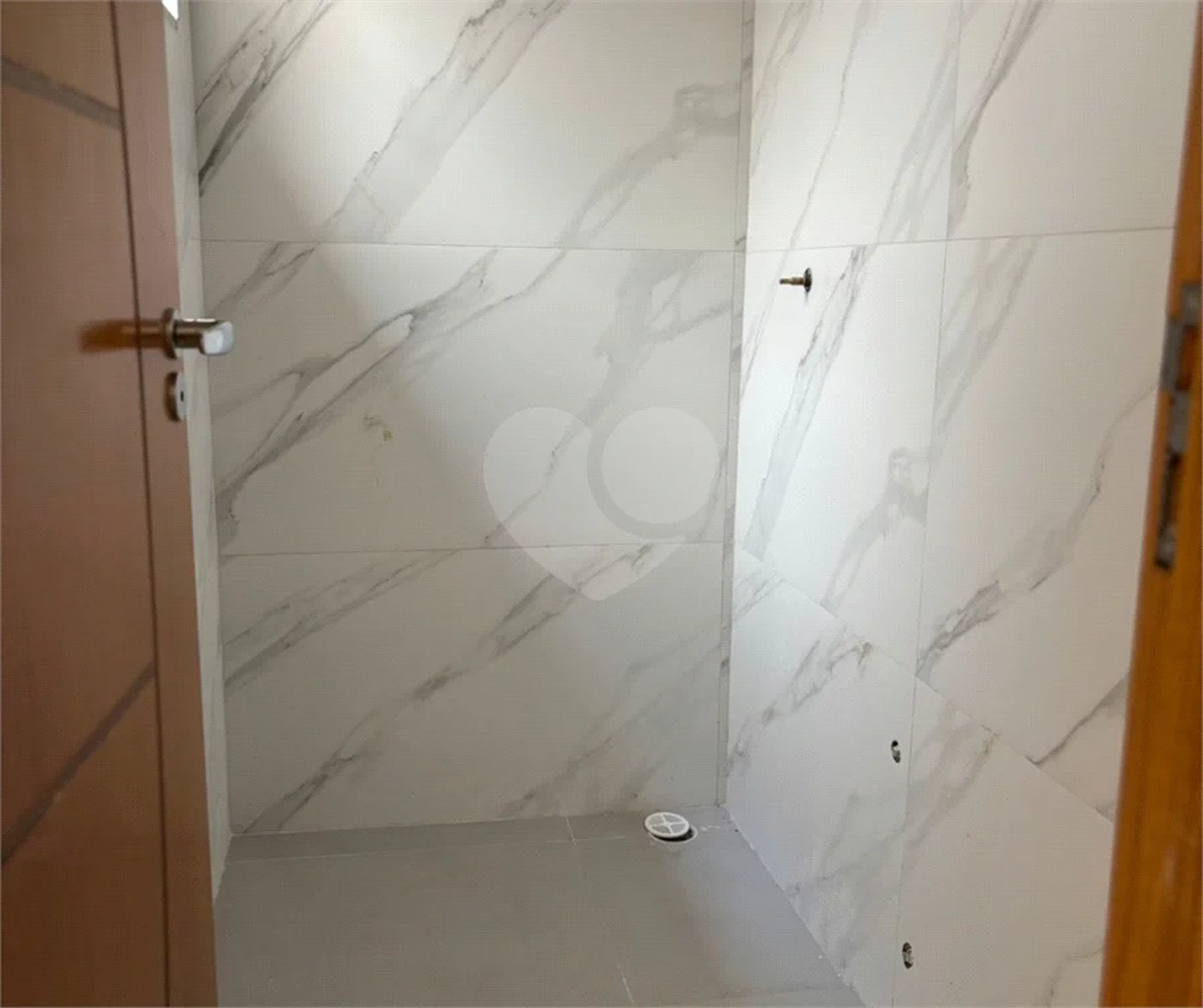 Sobrado à venda com 3 quartos, sendo 1 suíte, em Vila Nova Cachoeirinha, São Paulo, SP