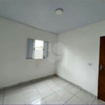 Casa Térrea à venda com 2 quartos em Vila Santa Helena, Atibaia, SP
