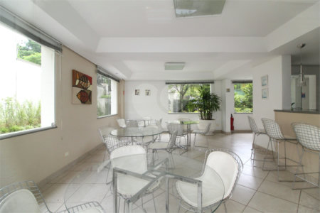 Apartamento à venda com 3 quartos, sendo 1 suíte, em Panamby, São Paulo, SP